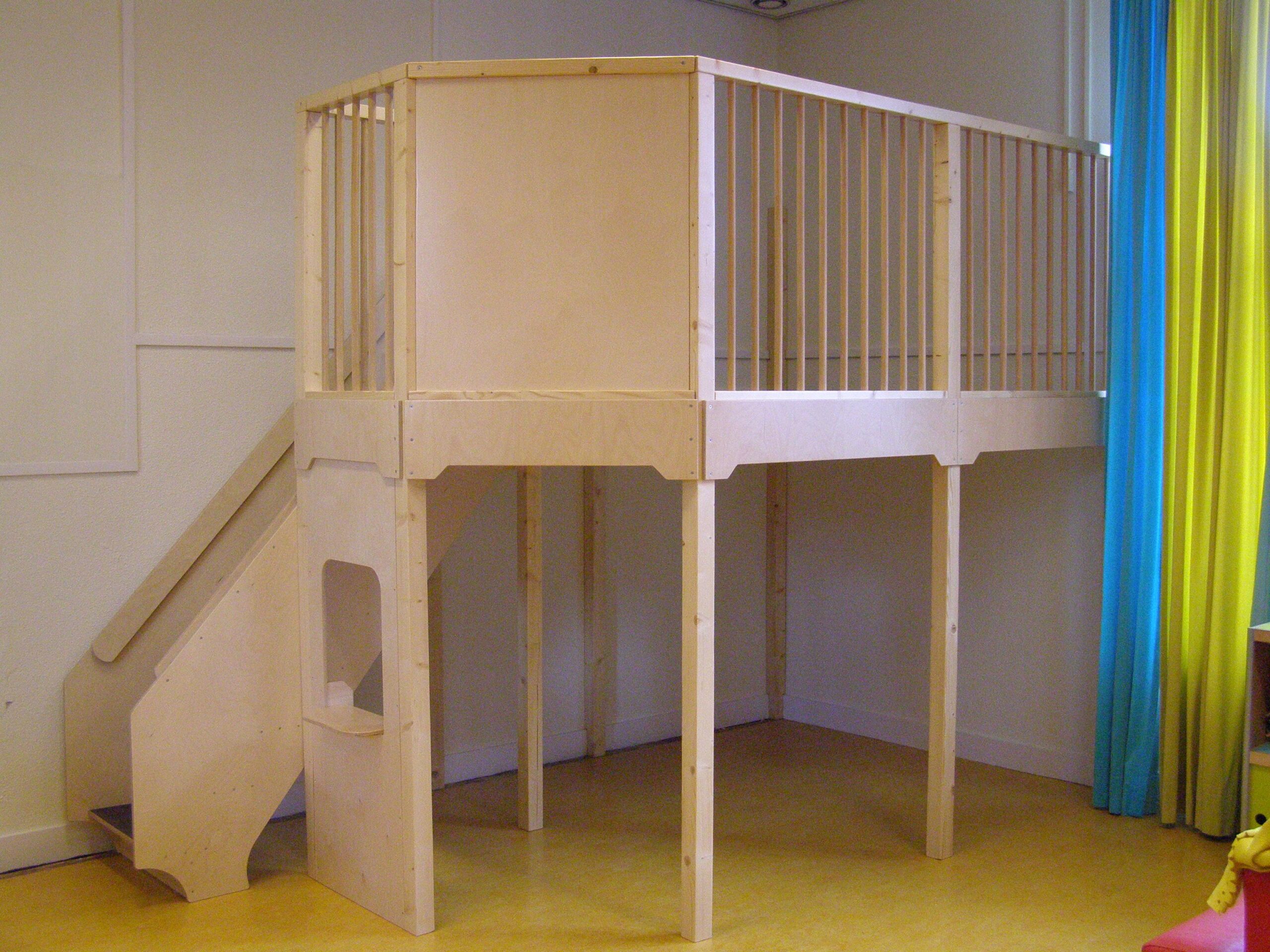 Speelwerkverdieping trap links achter 07