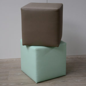 Castilo poefje vierkant 30×30