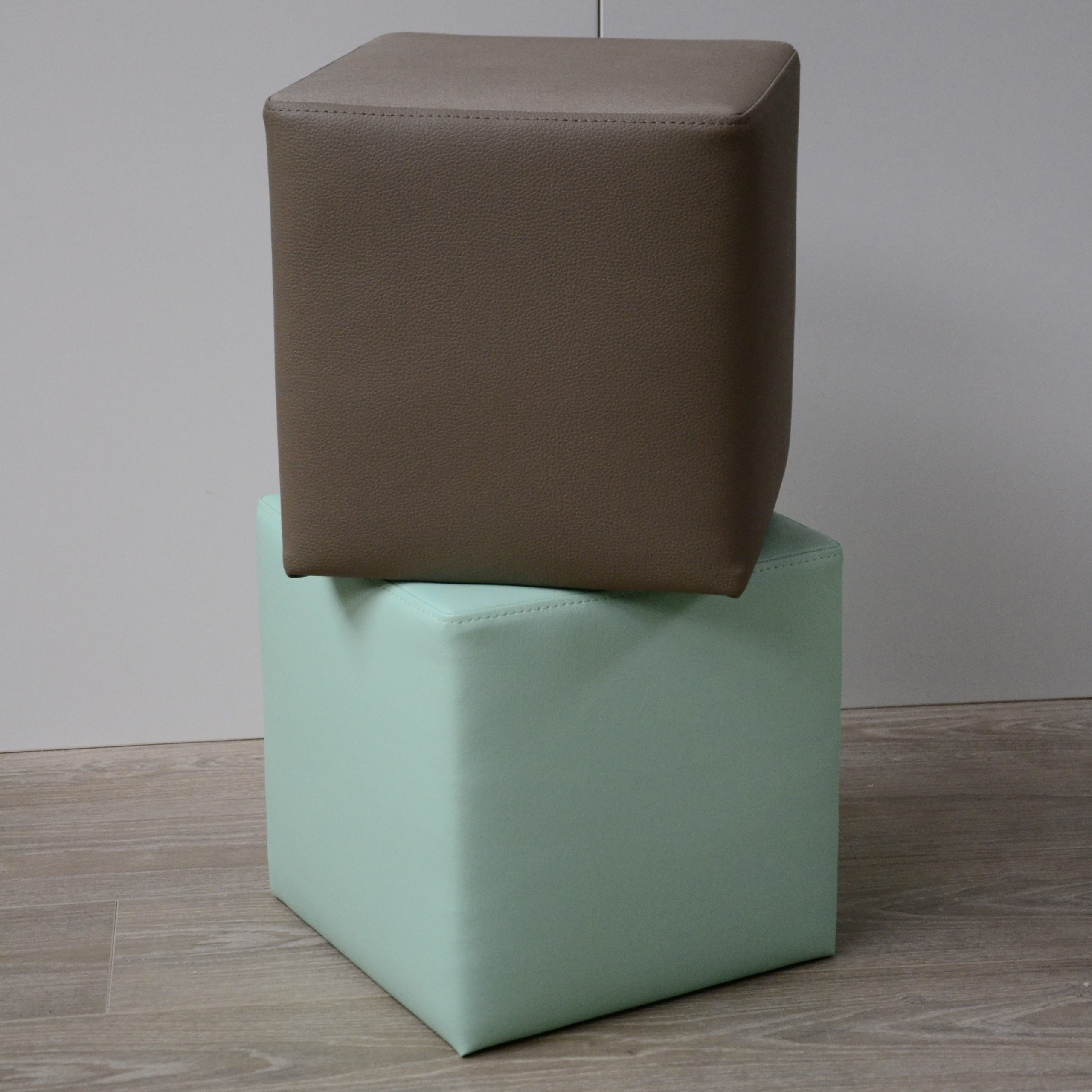 Castilo poefje vierkant 30x30